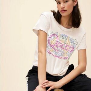 DAYDREAMER NWT Queen Graphic White T-Shirt - Size Medium